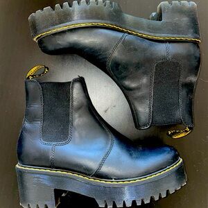 Dr Martens Rometty Wyoming Leather Platform Chelsea Boots